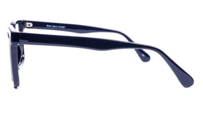 pl-81-1-square-glasses-side