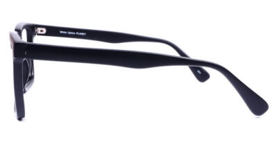 pl-81-3-square-glasses-side